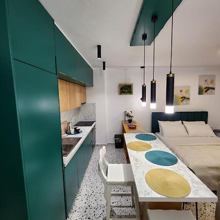 Pietro Guesthouse Tirana Esterno foto
