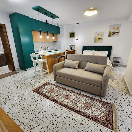 Pietro Guesthouse Tirana Esterno foto