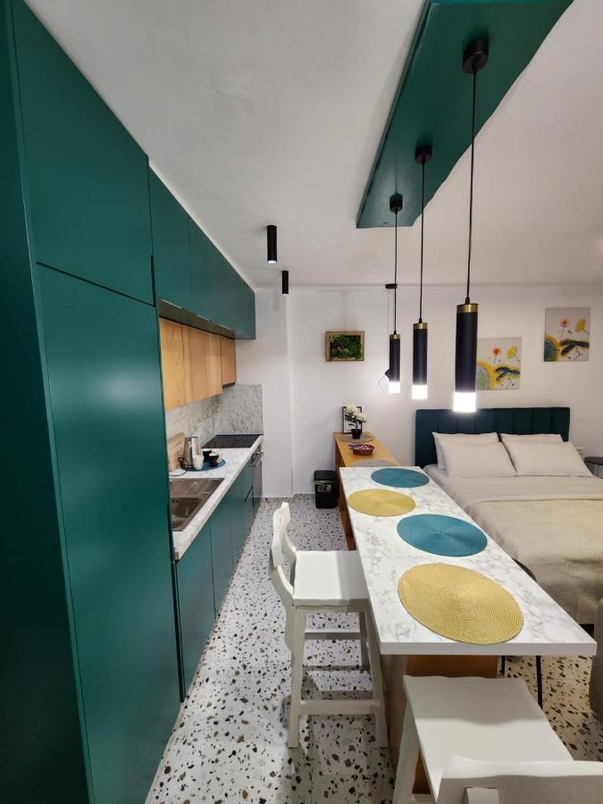 Pietro Guesthouse Tirana Esterno foto